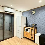 2-Bedroom House With Free Parking