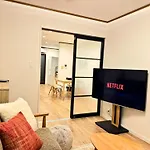 2-Bedroom House With Free Parking
