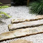 Yaeyatoichicho