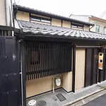 Kitano Tenmangu The House