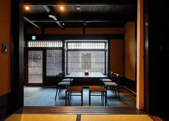 Kyoto Urushiro Wakasaya