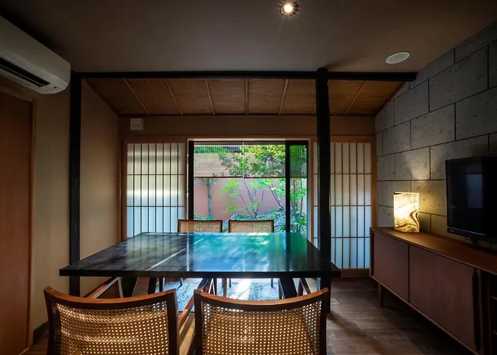 Rinn Machiya Kuon