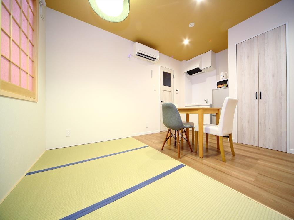Toyoko Shijo-omiya 3*