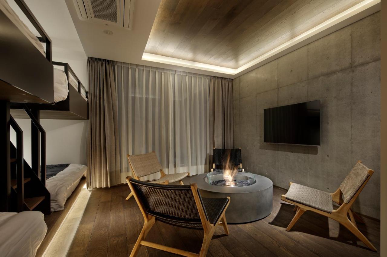 Hotel 20 Pieces 4*