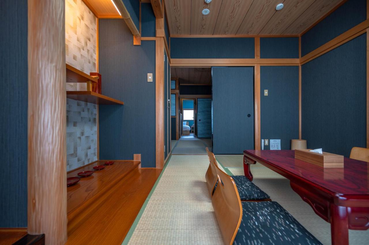Kamo River J~house