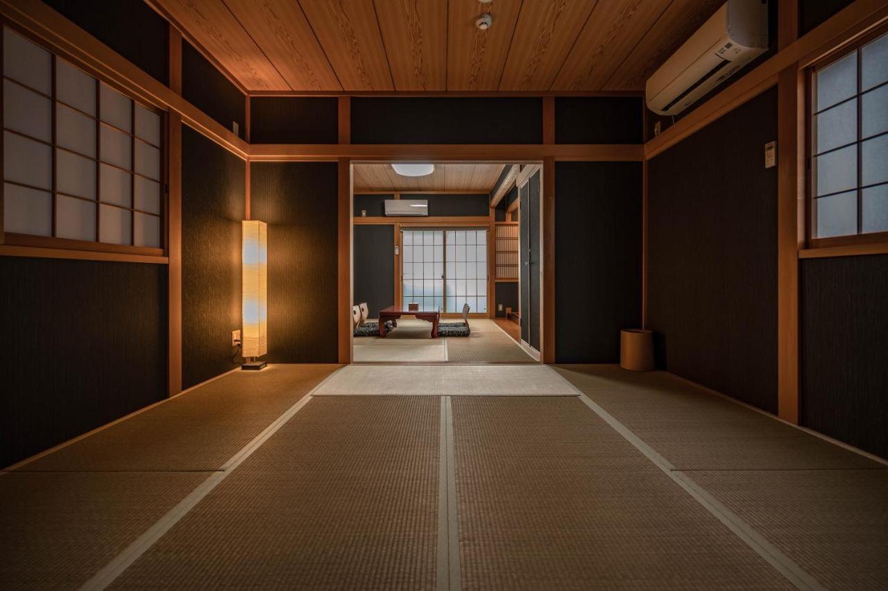 Kamo River J~house Kyoto