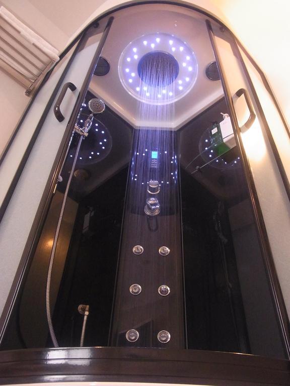 Capsule hotel Capsule *