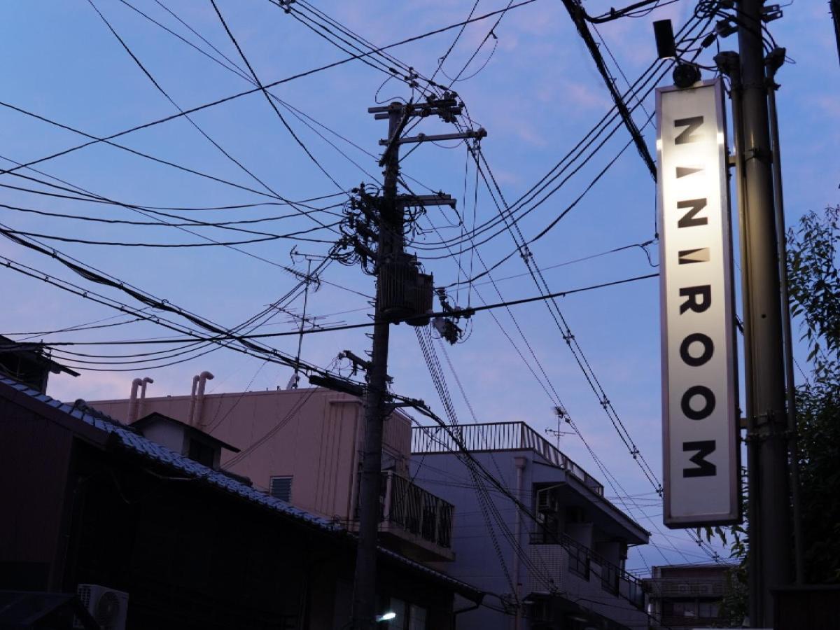 Niniroom Hostel *