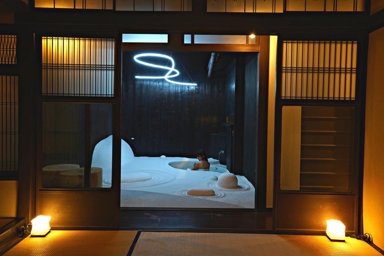 Kiraku Aneyakoji Holiday home