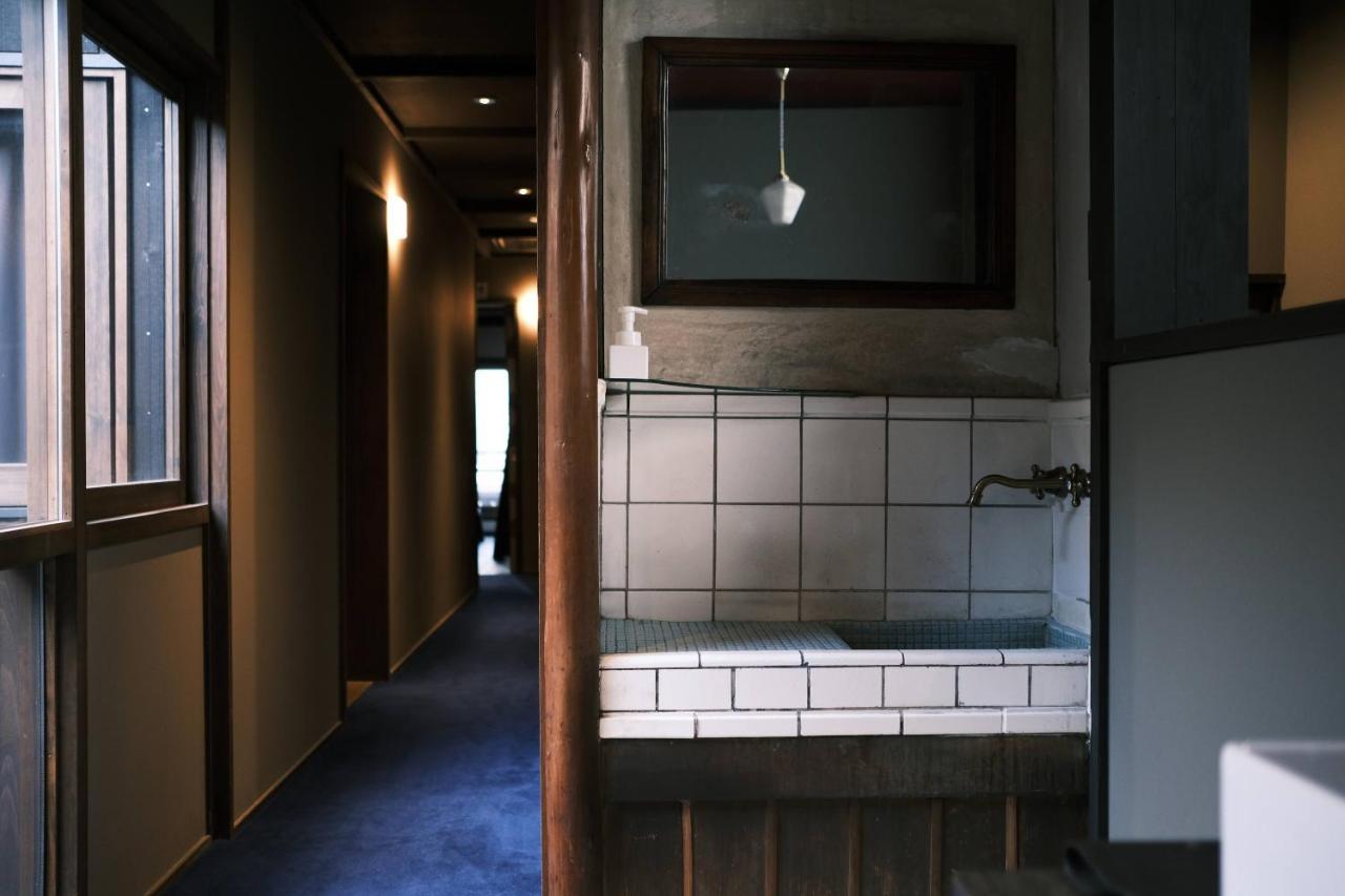 Unknown Hostel *