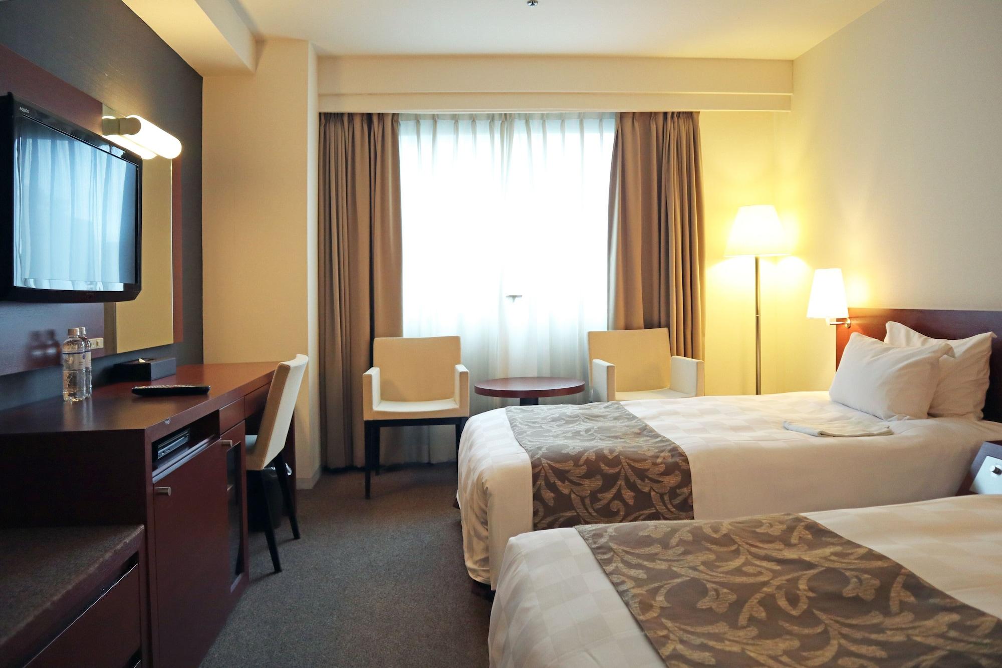 Hotel Karasuma 4*