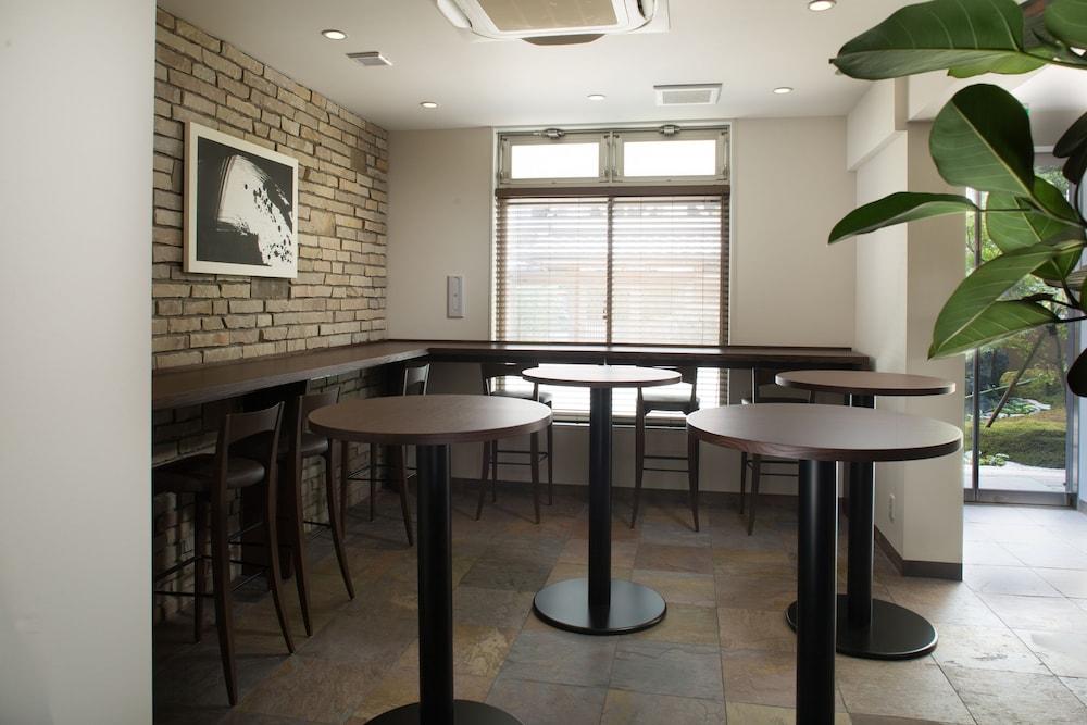 Resi Jisco Goshonishi Apartment