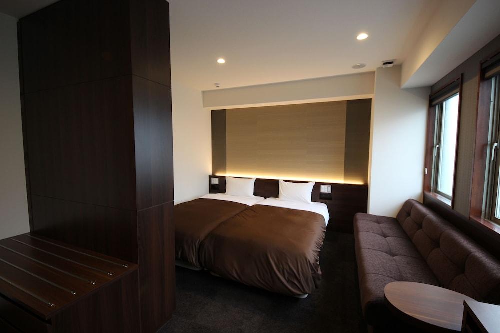 Urbain Shijo Omiya Hotel