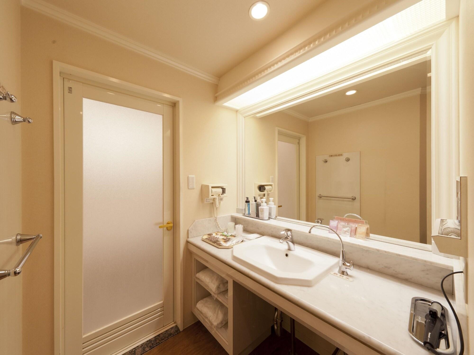 Grand Fine Minami (adults Only) 3*