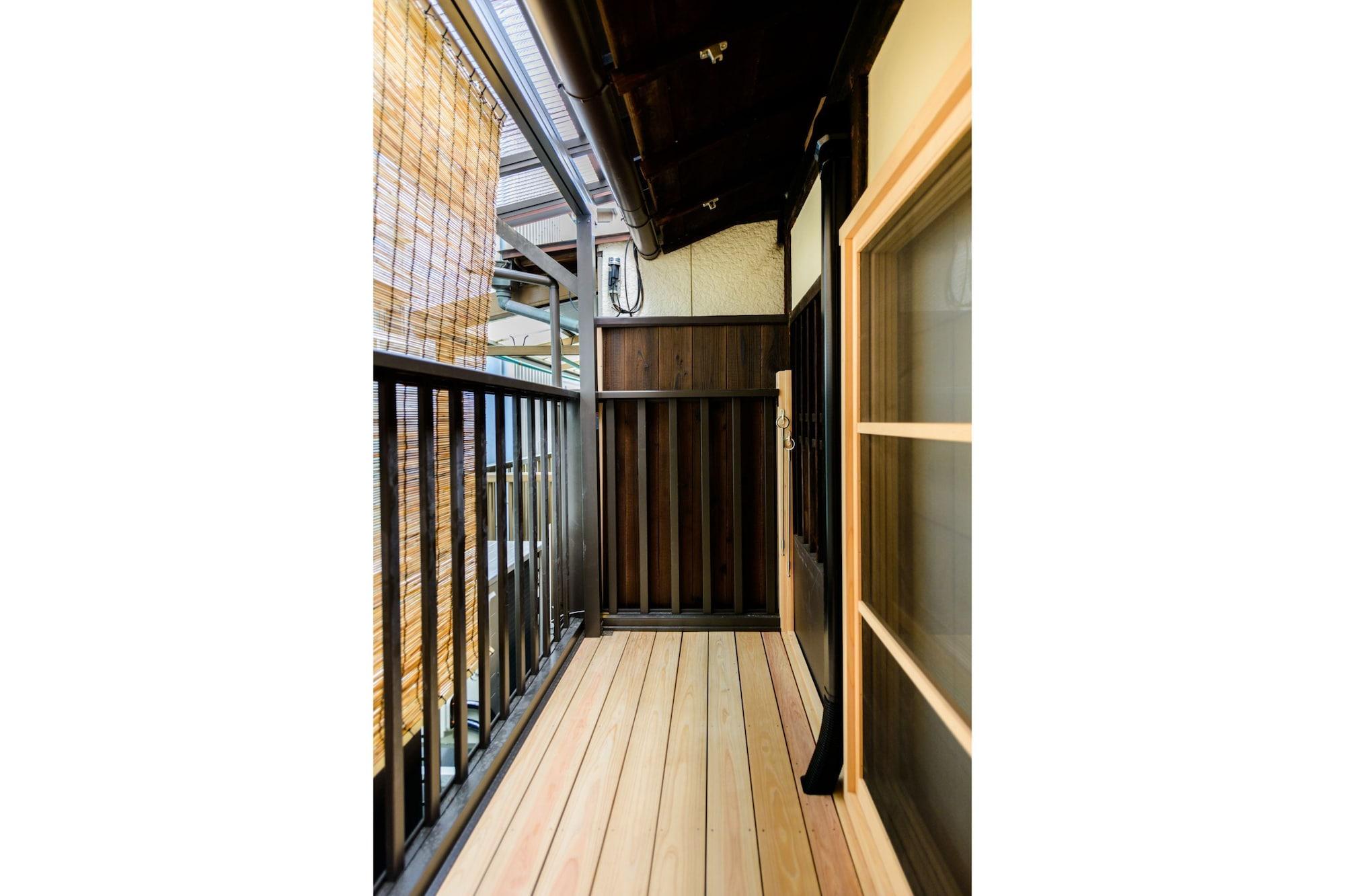 Hotel Nadeshiko Shirakawa 3*