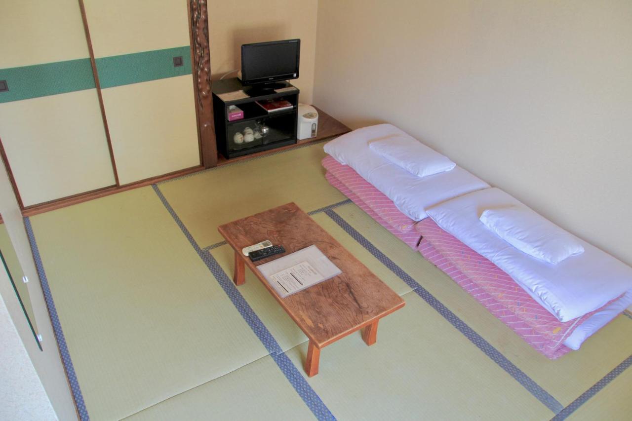 Tommy Rich Hostel *