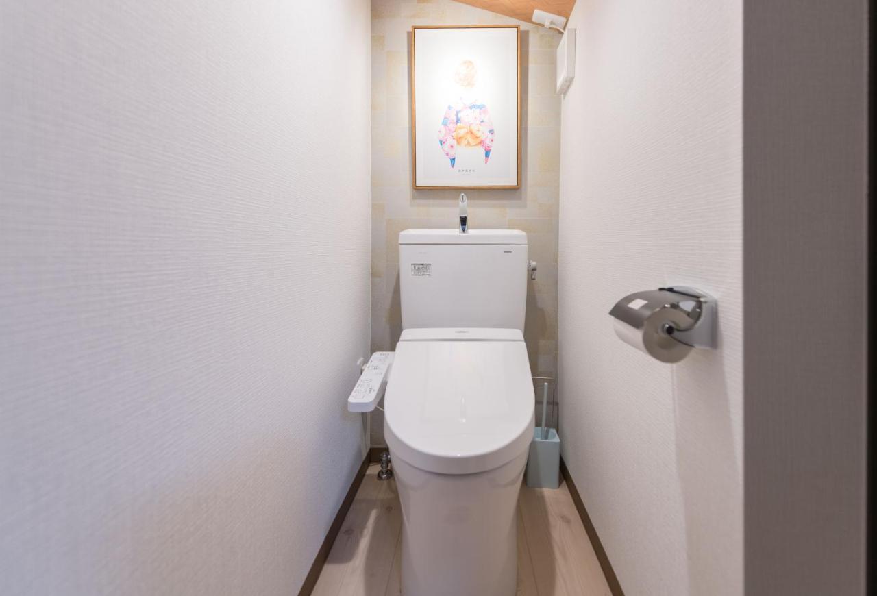 桜の宿千本 Two Two Toilets Kyoto