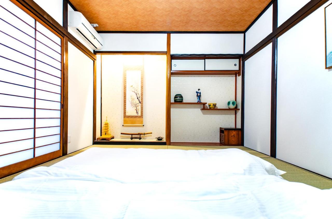 桜の宿千本 Two Two Toilets Villa *