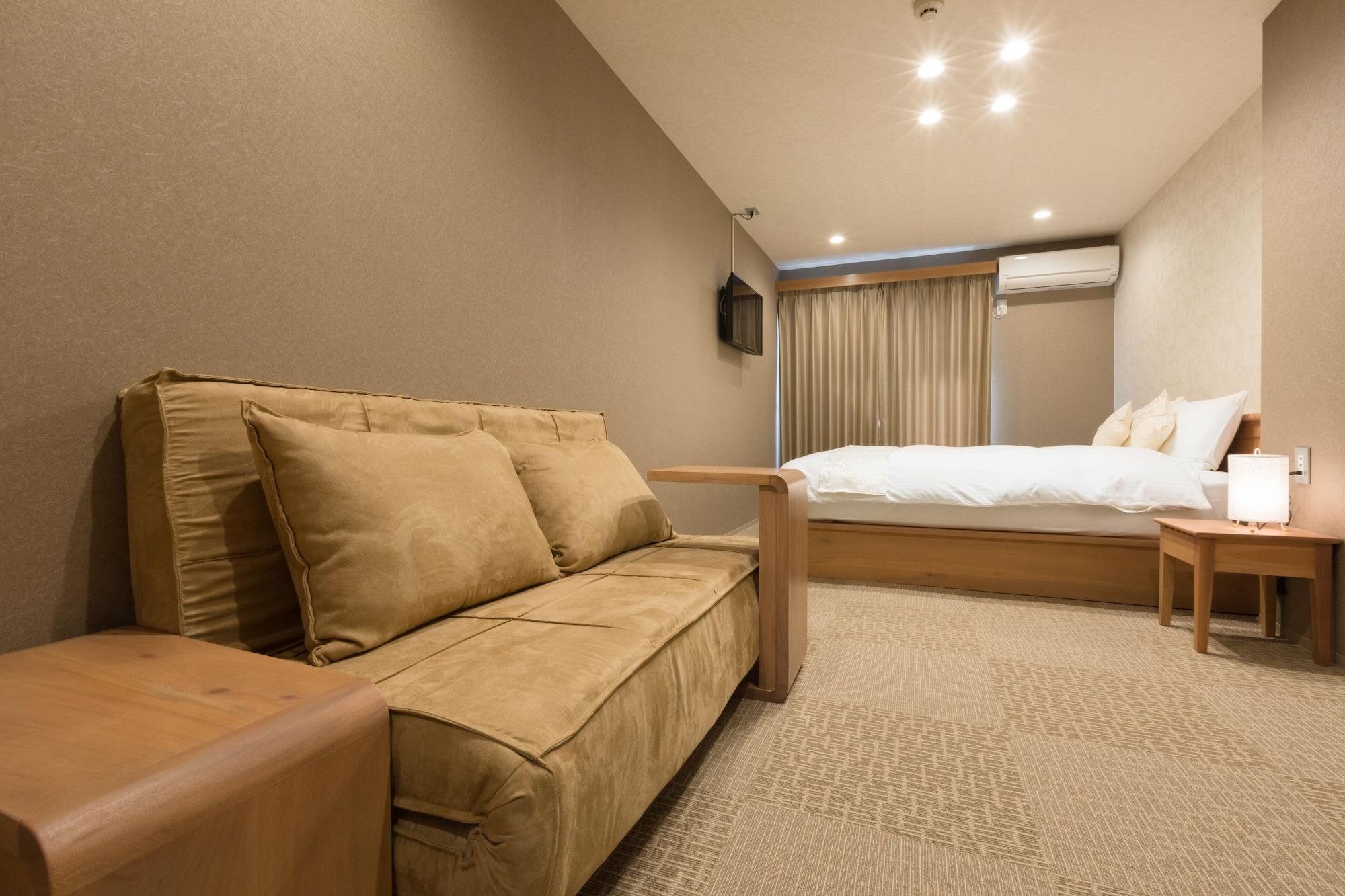 Sakura Nijo Seasons Aparthotel