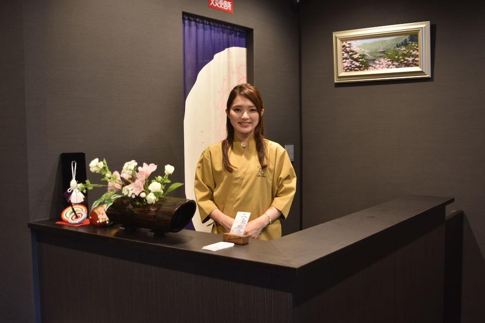 Sakura Nijo Seasons Aparthotel 3*