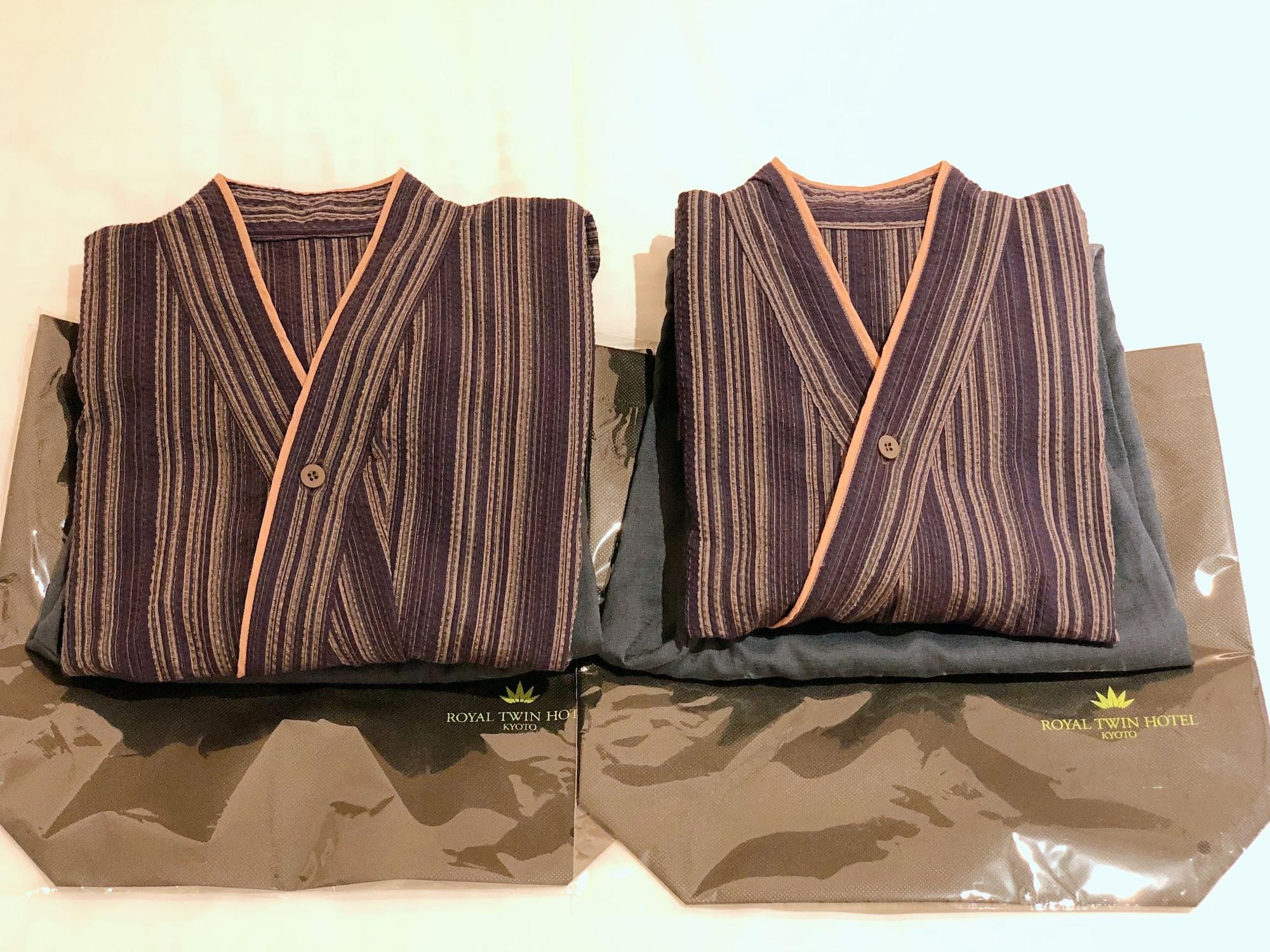 Royal Twin Hachijoguchi