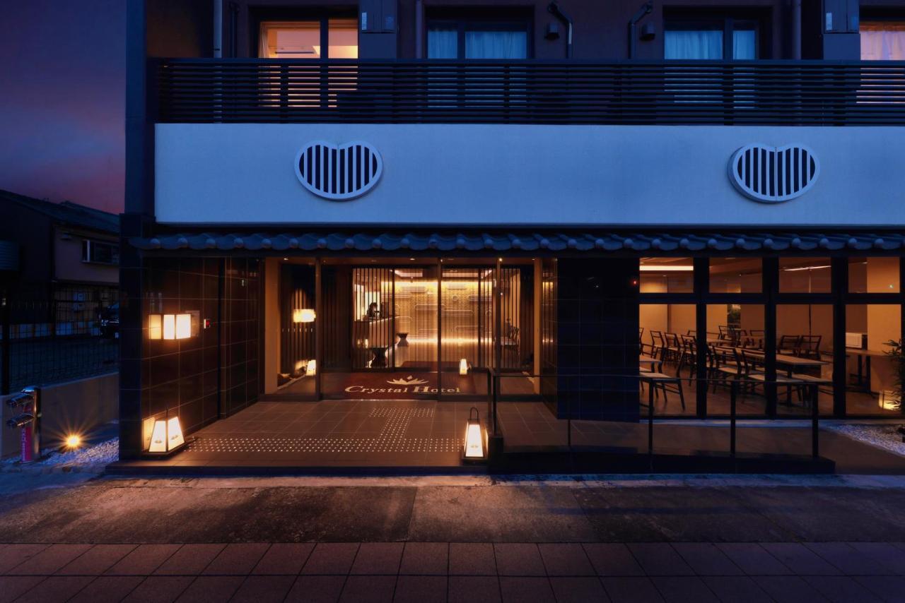 Crystal ⅲ Hotel 4*