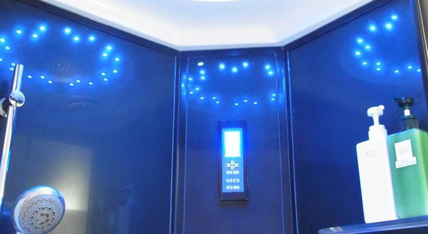 Capsule Capsule hotel