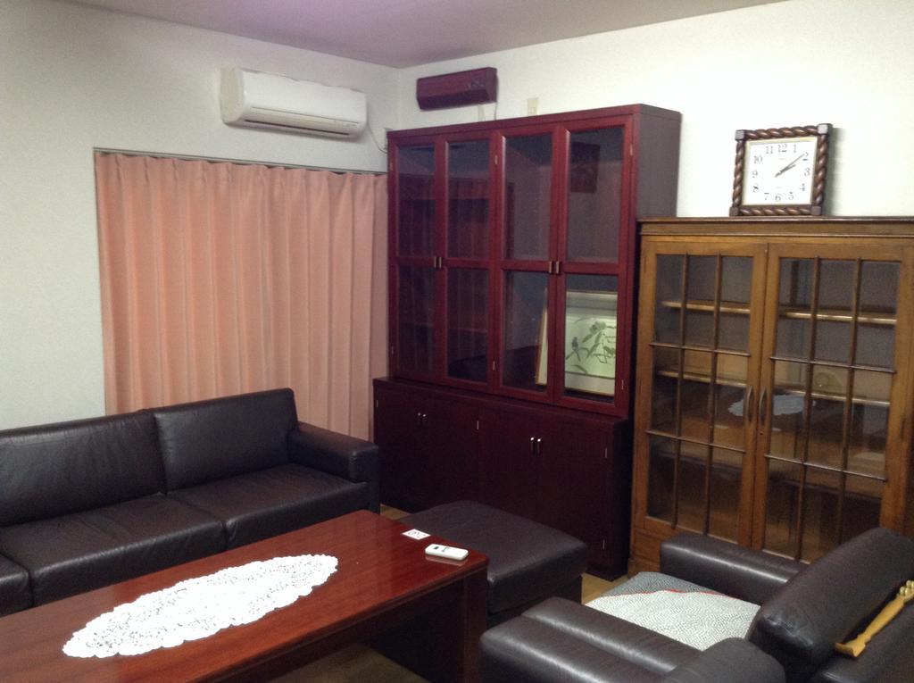 Casting Factory Y Bahay bakasyunan