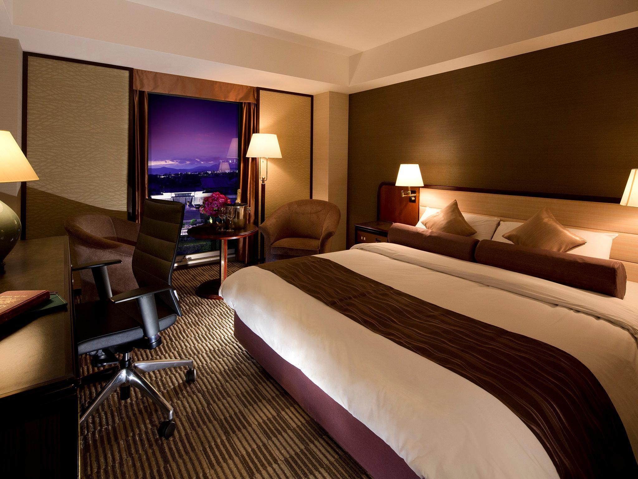 Hotel Ana Crowne Plaza By Ihg 4*