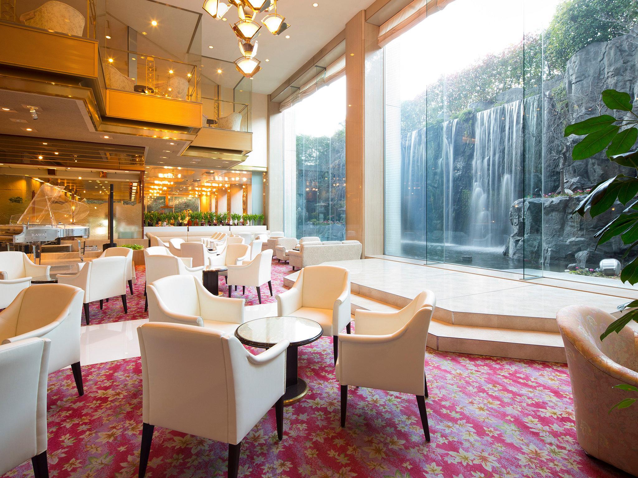 Ana Crowne Plaza By Ihg Hotel