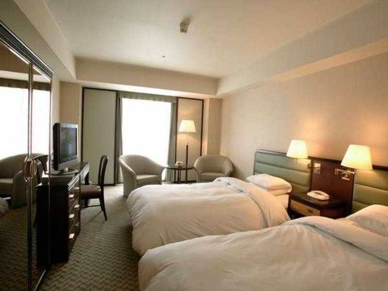 Hotel Ana Crowne Plaza By Ihg 4*