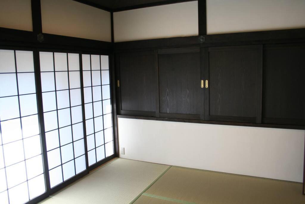 Traditional/modern Paradise In Quiet Area! *