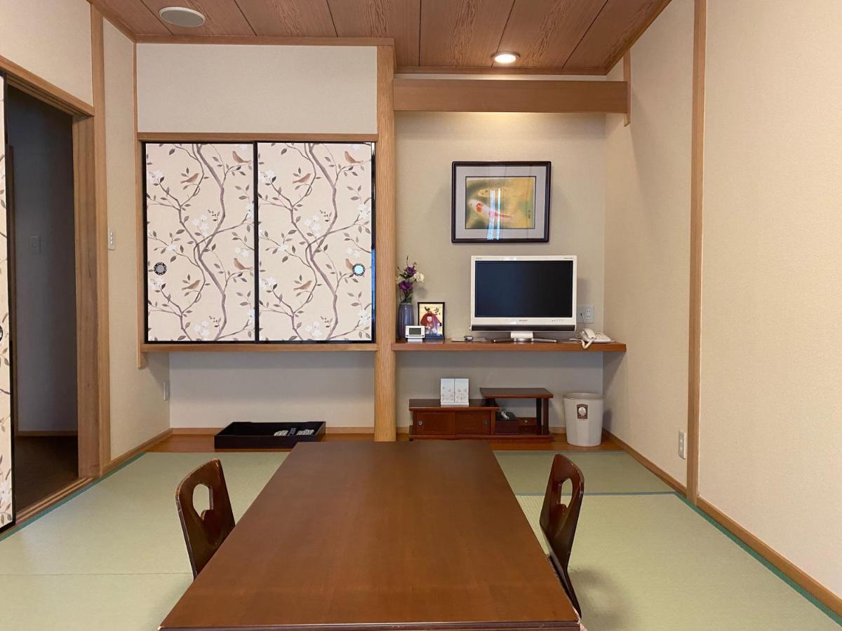 Ryokan Sawaya Honten 2*