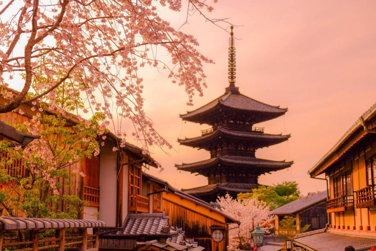 Sakura Shijo Karasuma