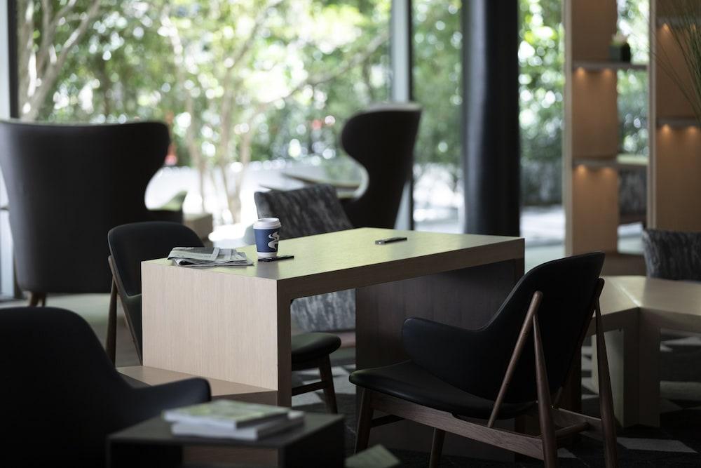 Hotel Cross 4*