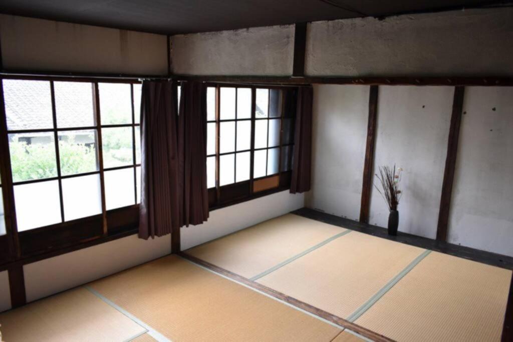 【利灸ゲストハウス】3 Mins Walk To Station! Unique House！ Villa Kyoto