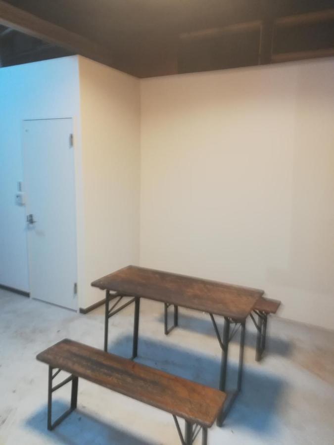 Hostel Ez *