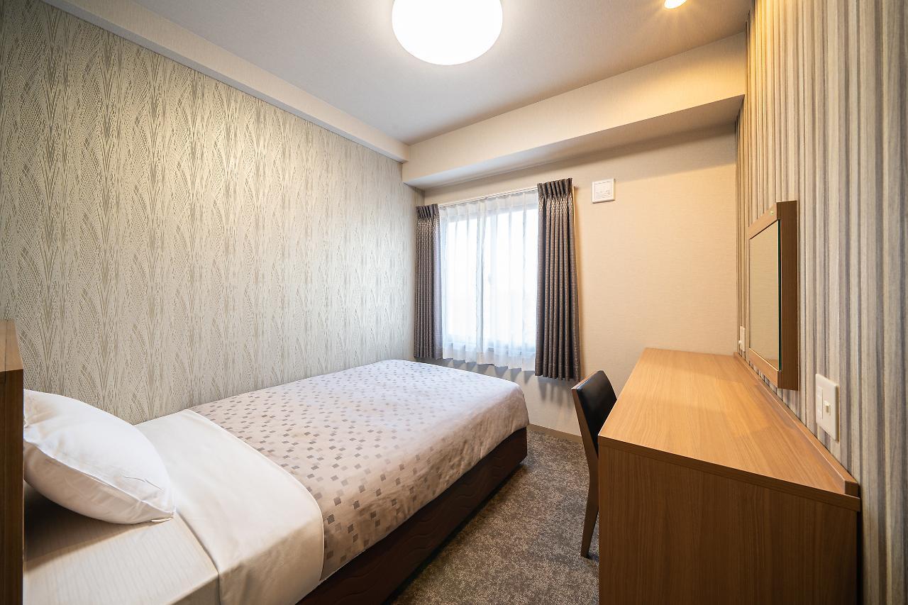 Hotel Plaza Station South 3*