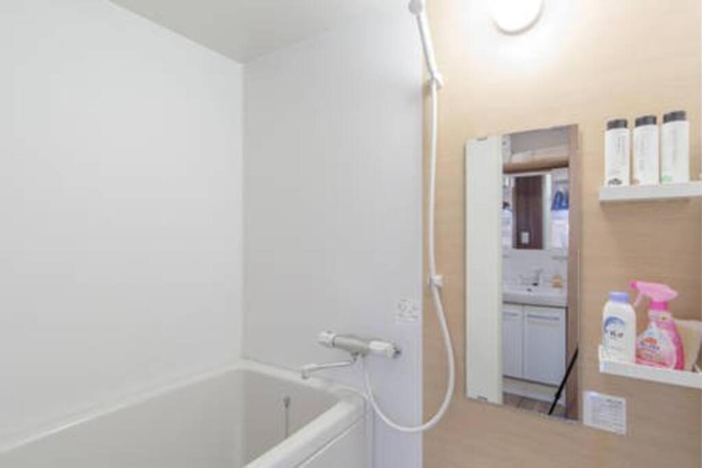 Royce Hanazono Apartment *