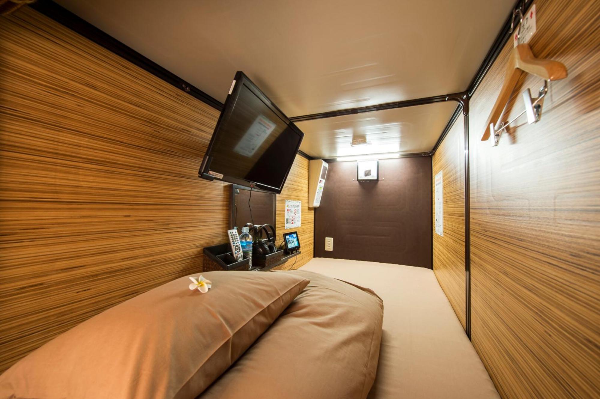 Capsule hotel Capsule Anshin Oyado Premium Shijo Karasuma Kyoto