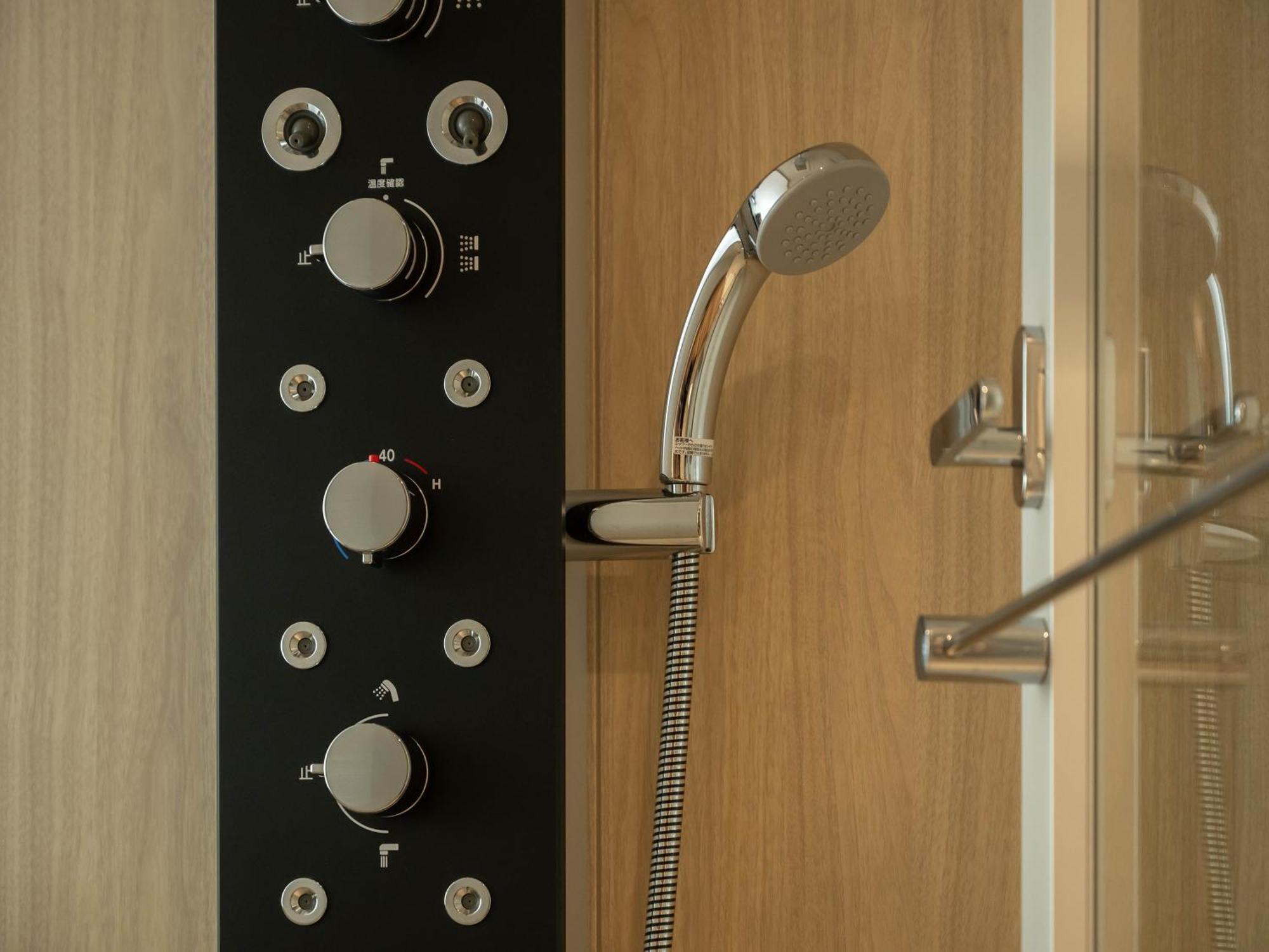 Hotel Insomnia Oike 3*