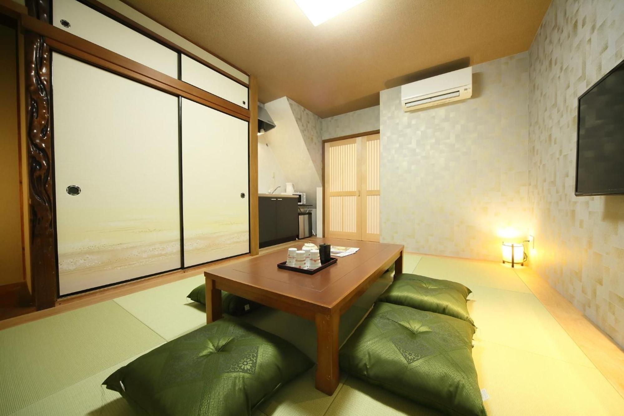 - House / Vacation 72227 *