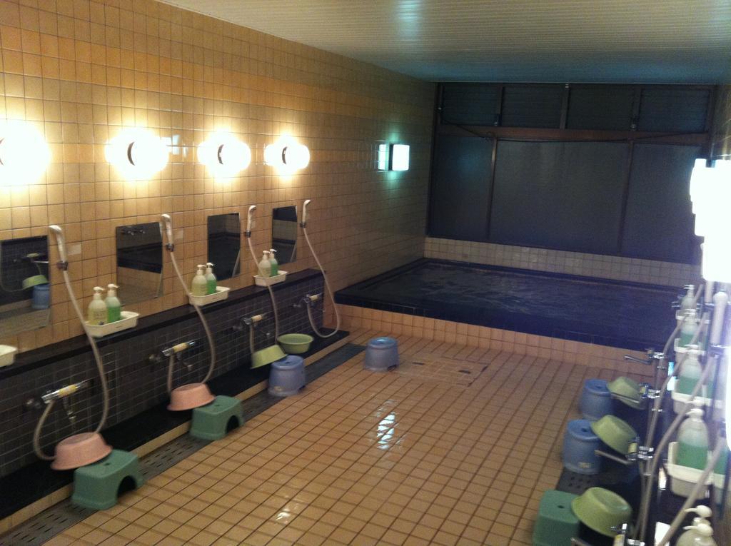 Travellers Hotel 3*