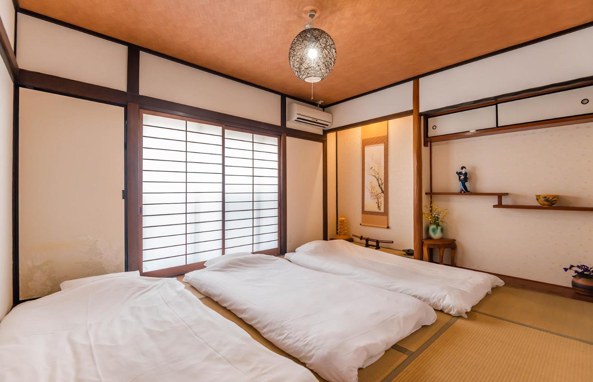 桜の宿千本 Two Two Toilets Kyoto