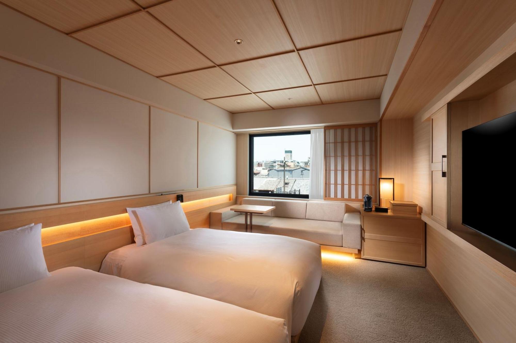 Doubletree By Hilton Higashiyama Hotel