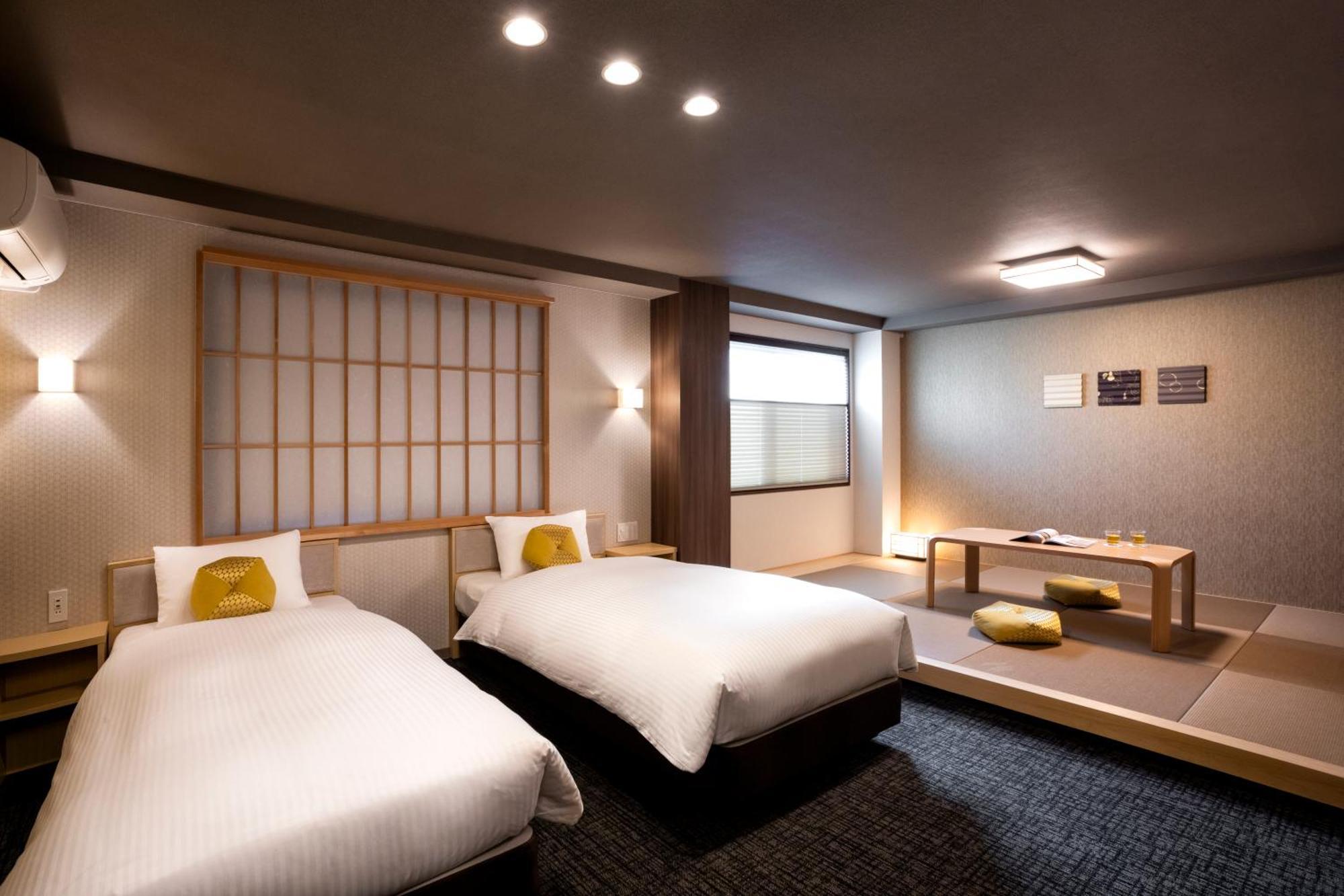 Rinn Station West 3*