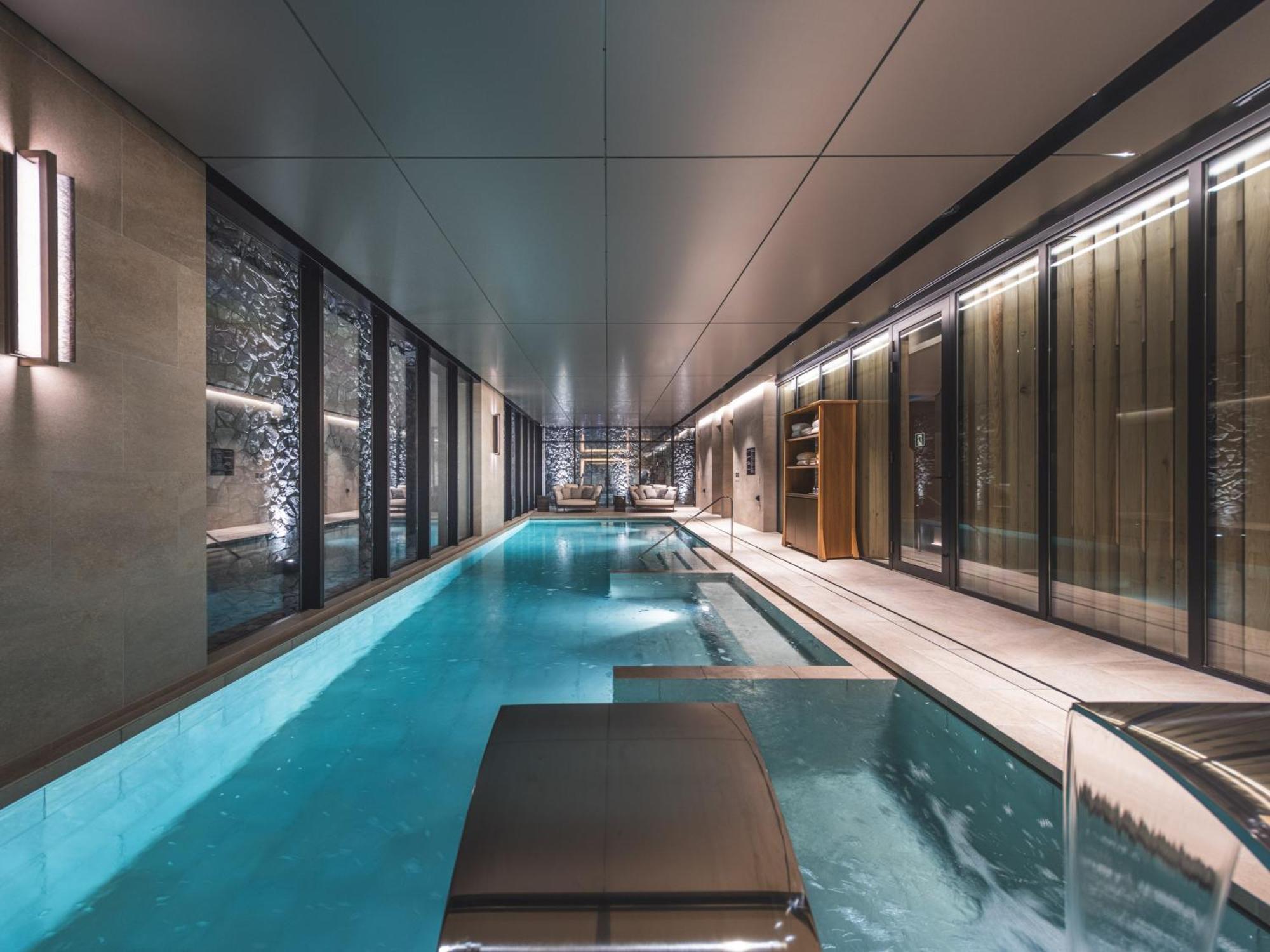 Dusit Thani 5*