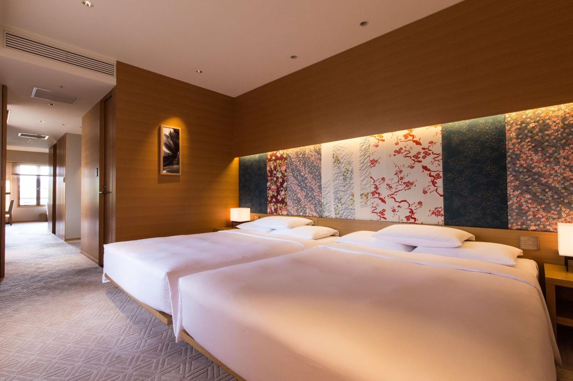 Hyatt Regency 5*