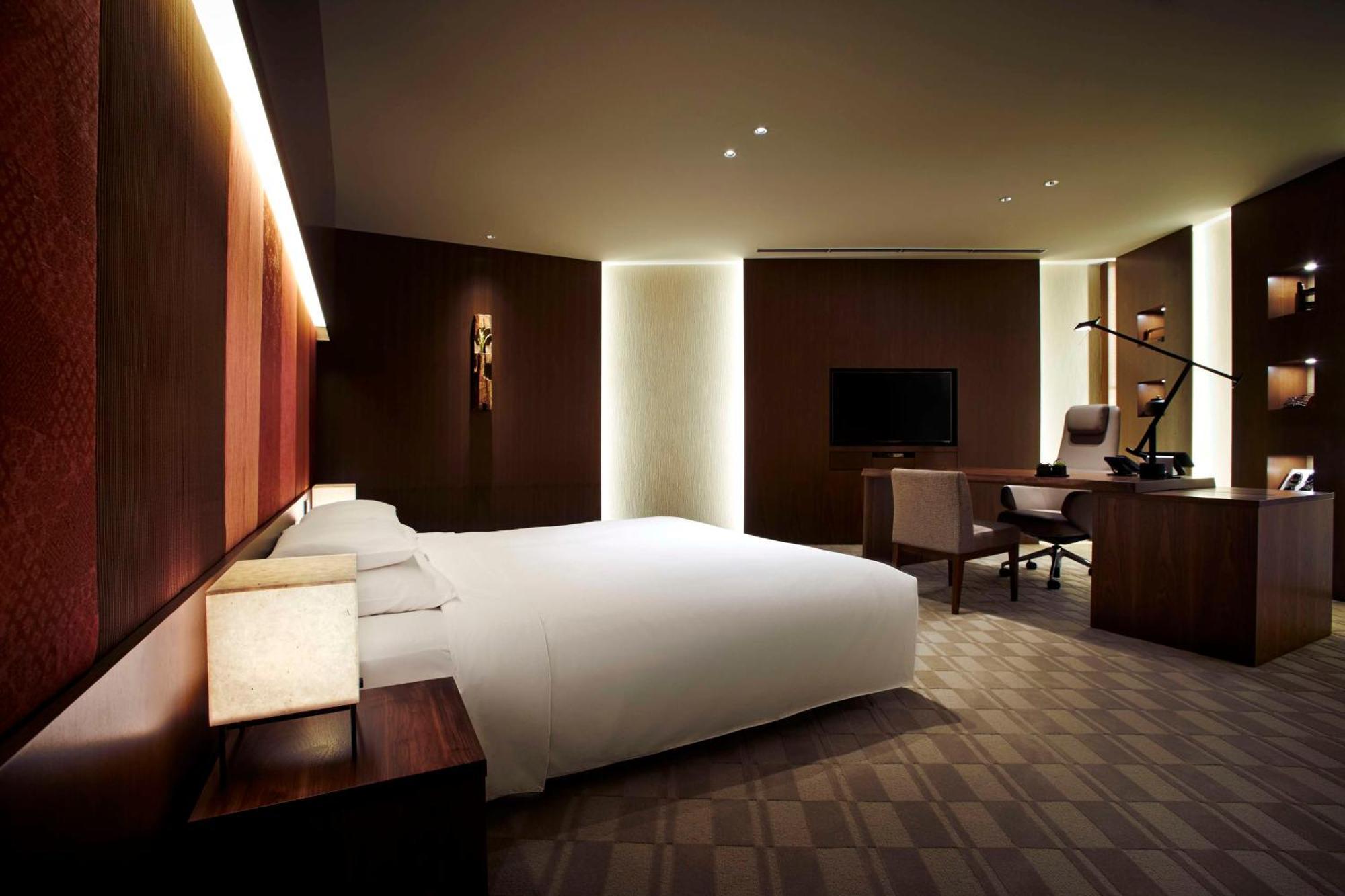 Hyatt Regency 5*