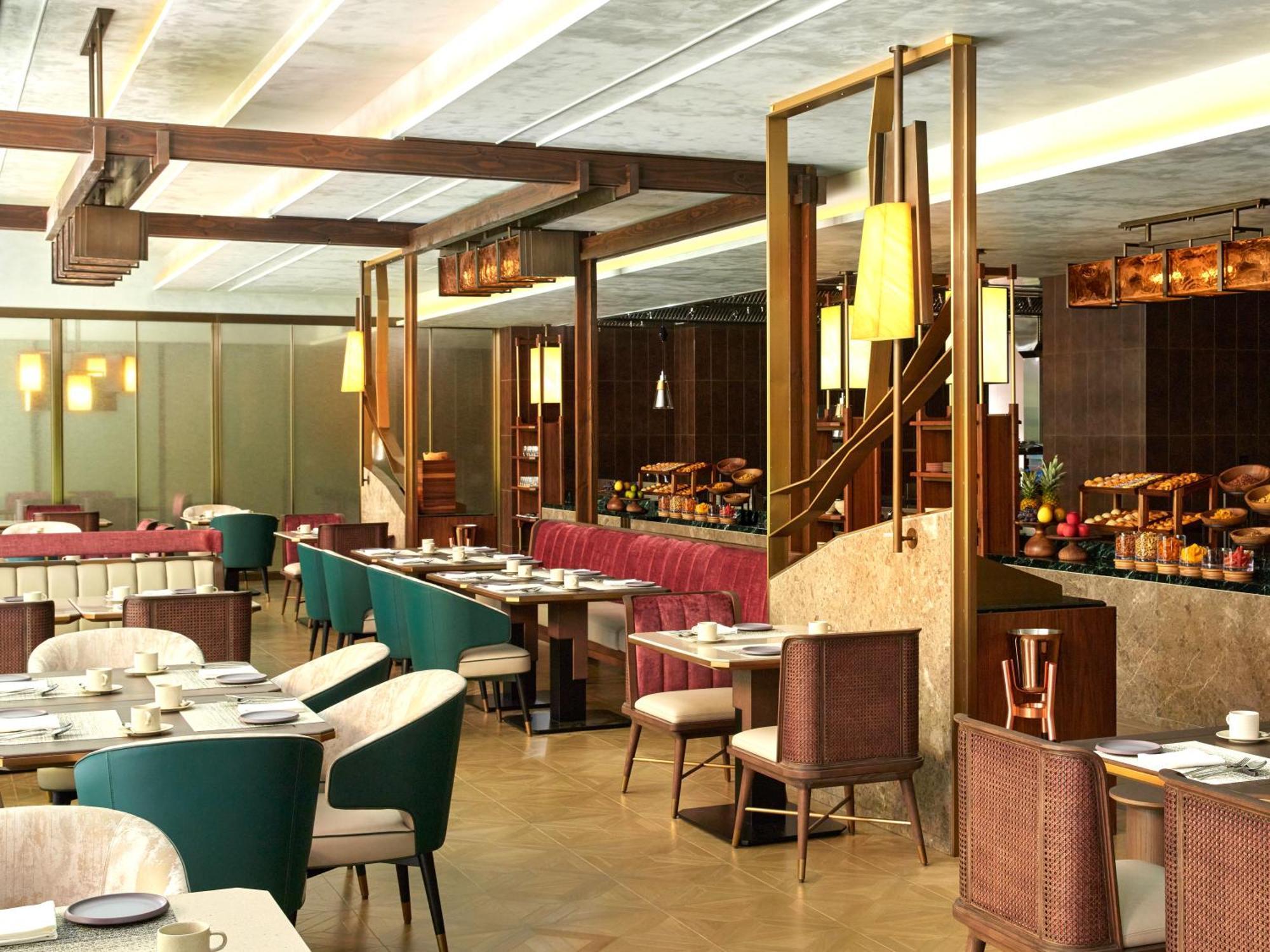 Dusit Thani 5*